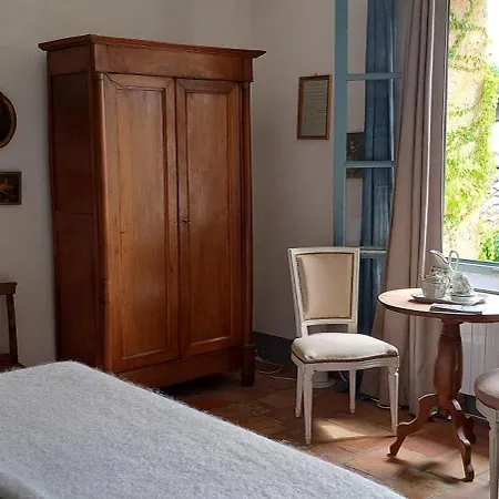 Du 4* Uzès