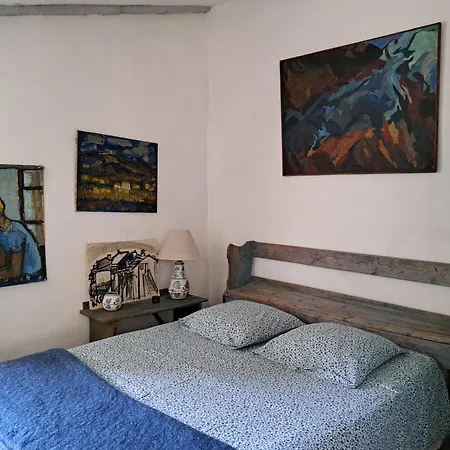 Du Frühstückspension Uzès