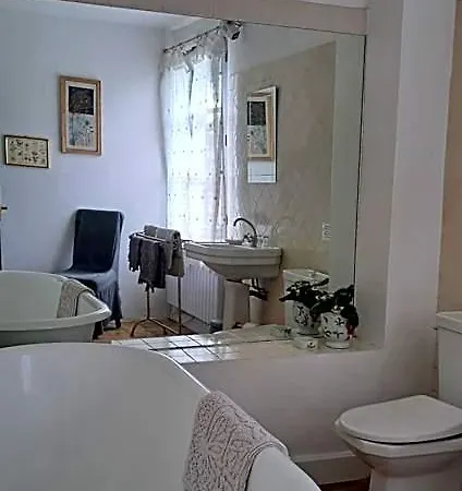Bed & Breakfast Dulac 4*